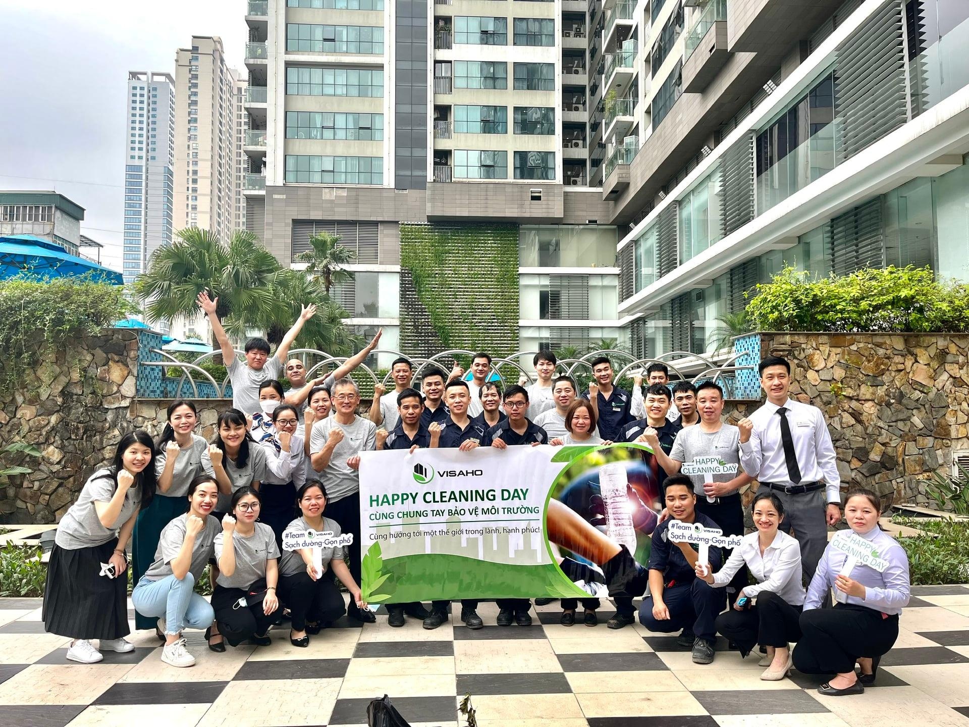 スワンレイク レジデンシーズ案件の運営管理契約書の調印式