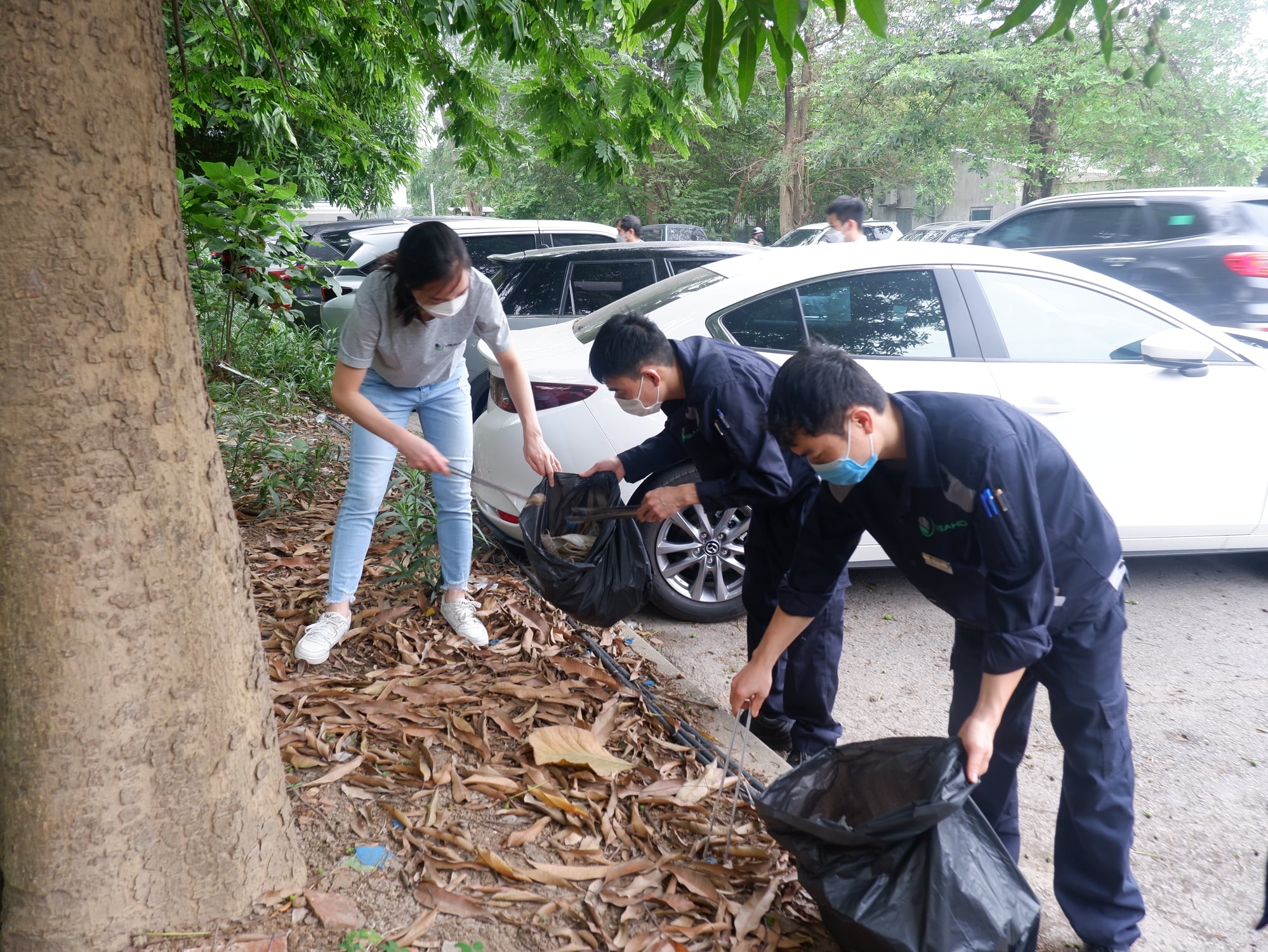 スワンレイク レジデンシーズ案件の運営管理契約書の調印式