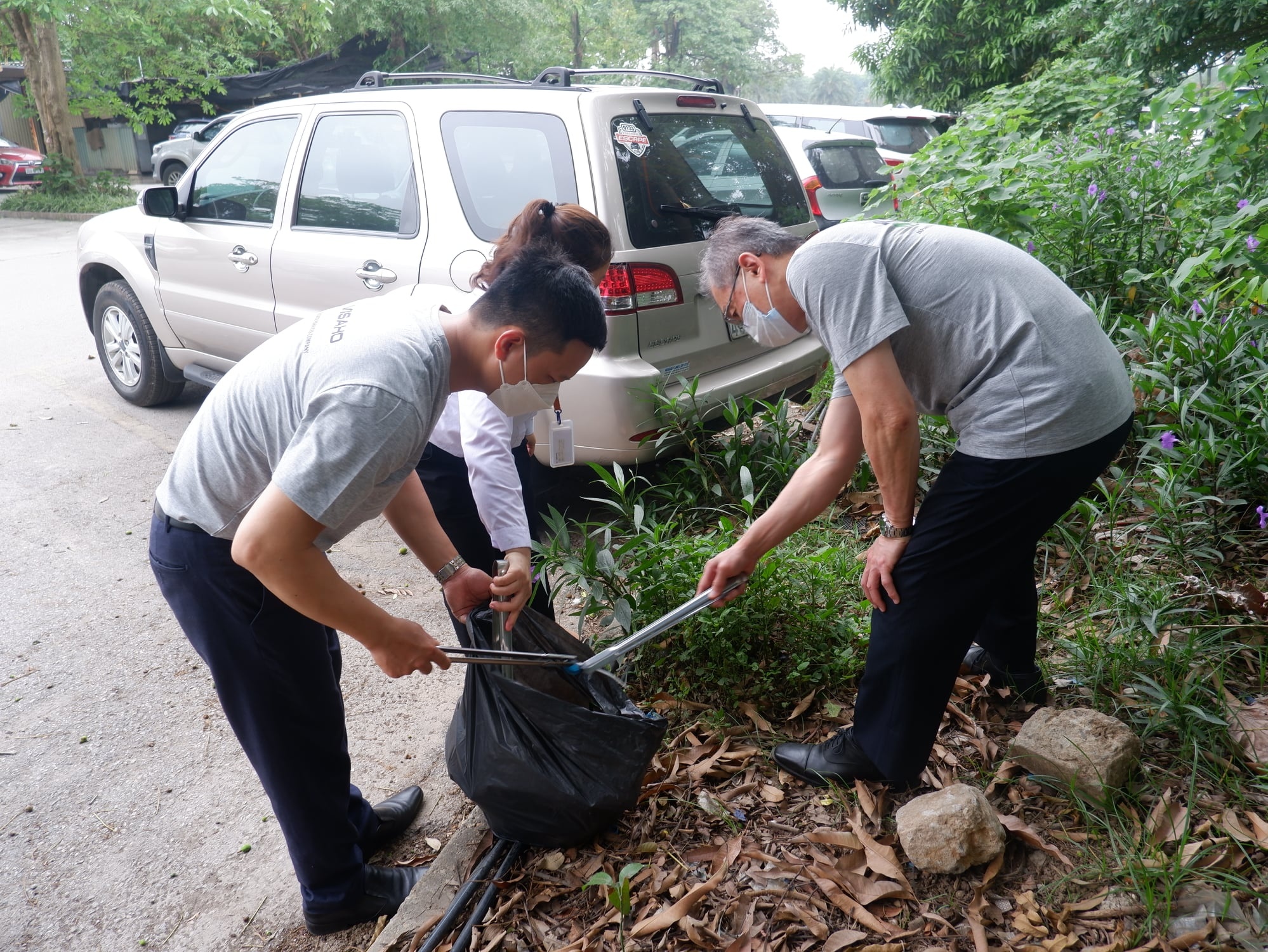 スワンレイク レジデンシーズ案件の運営管理契約書の調印式