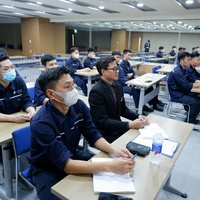 VISAHO本部の専門家が勤務上のマナーに関する定期的な教育を実施