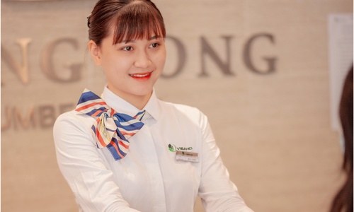Lễ tân tòa nhà hạng A