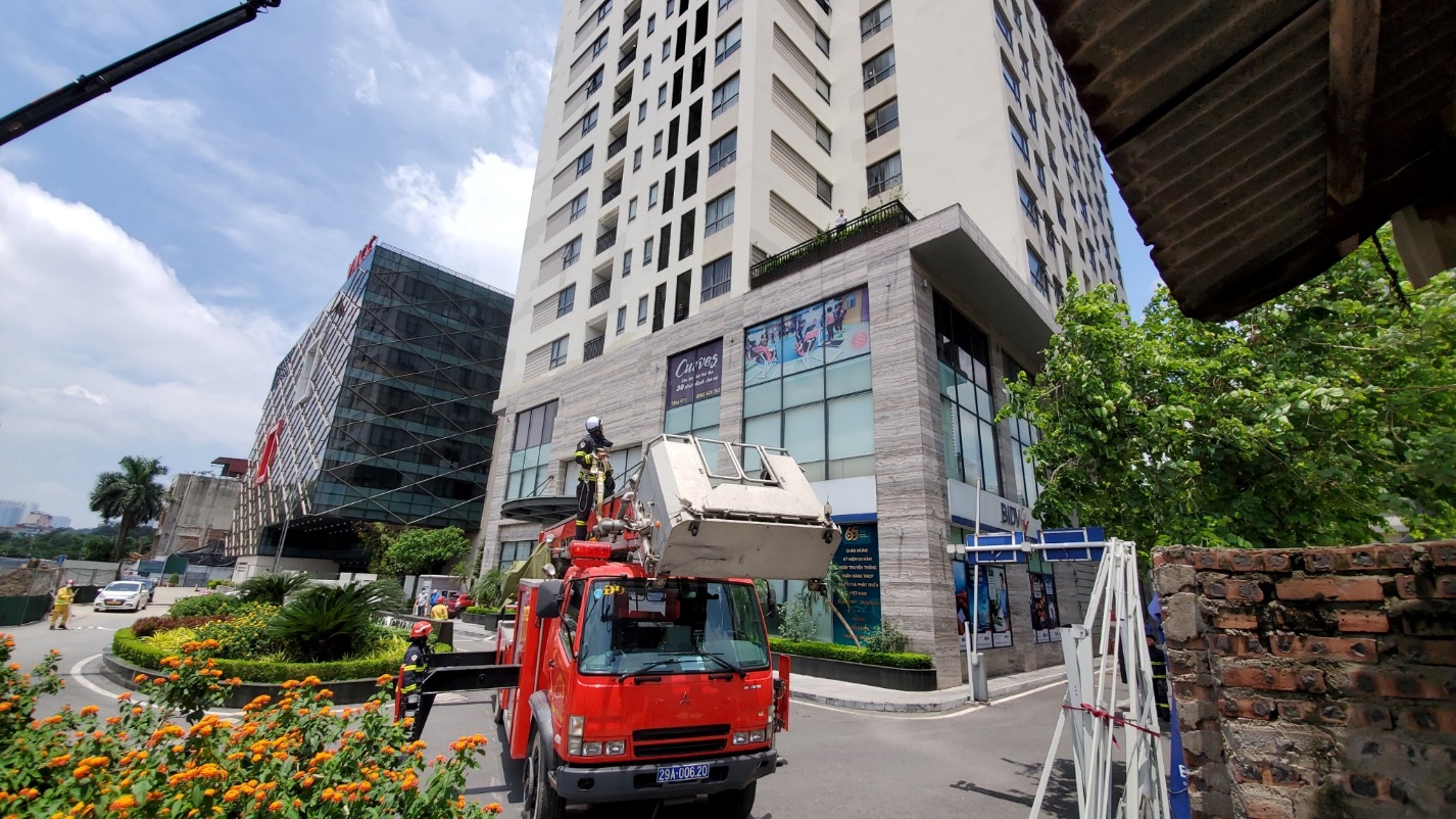  Hong Kong Towerでの消防訓練活動
